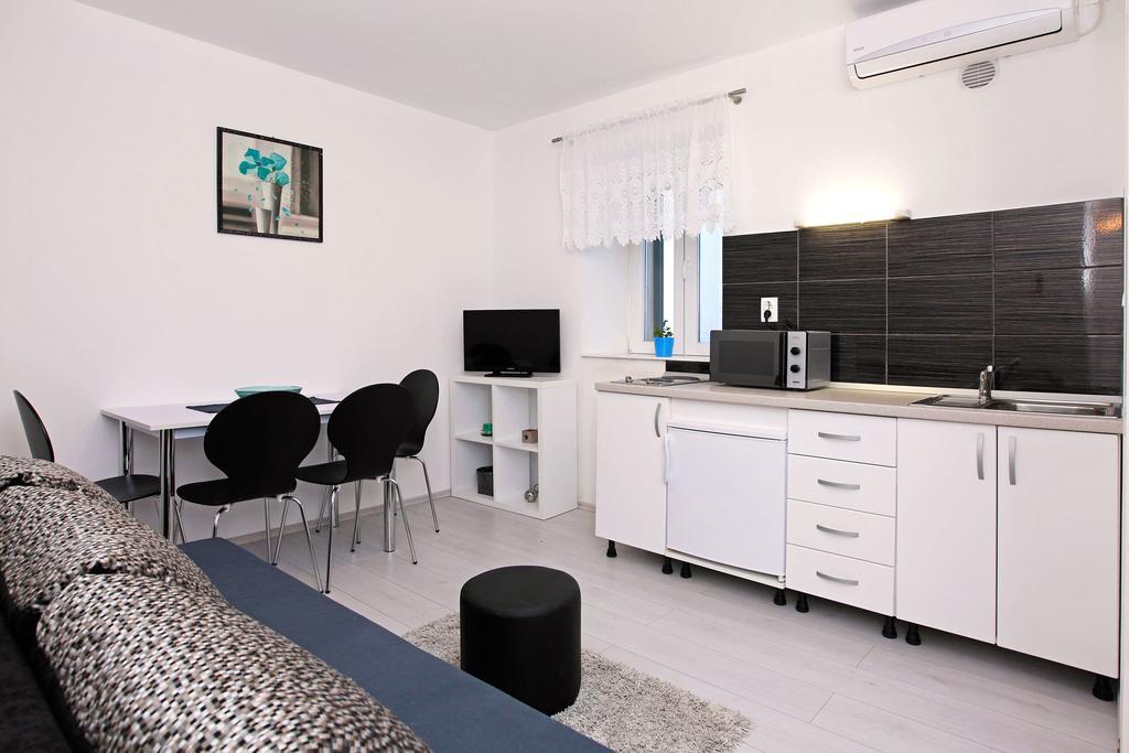 Apartments Park Vela Luka Quarto foto